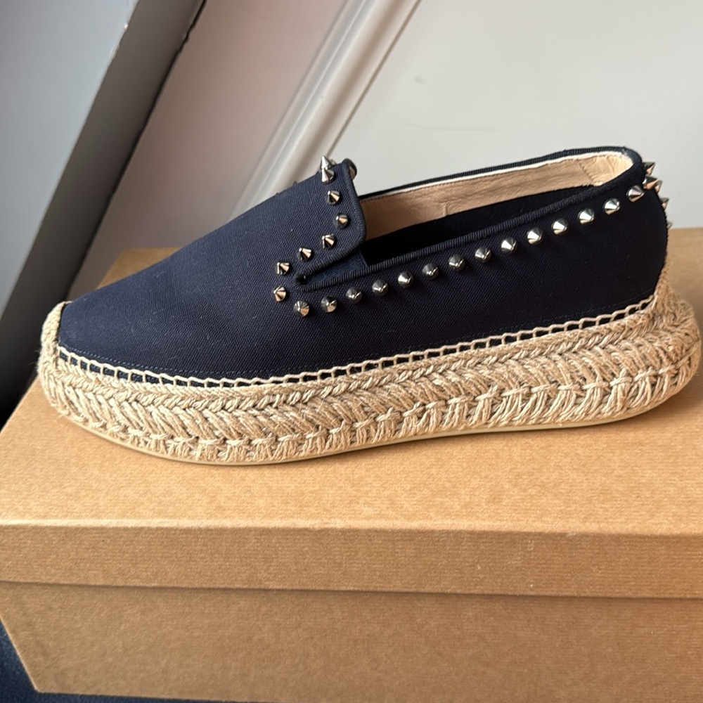- ESPABOAT LOUBOUTIN SIZE 40